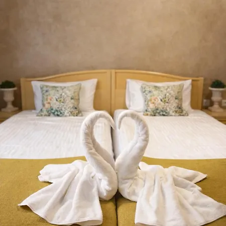 Otel Port *